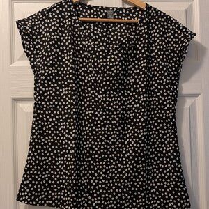 Emory Rose Size XS cap sleeve polyester black white flower shirt NEW no tags